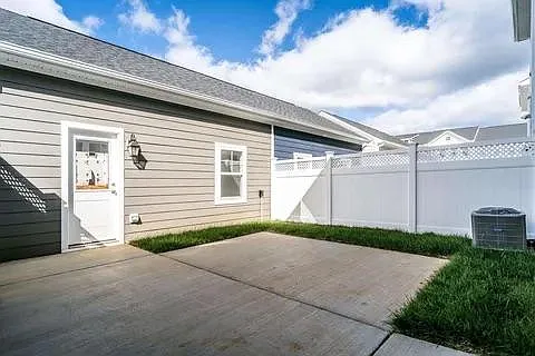 3436 Crepe Myrtle Dr — Photo 2