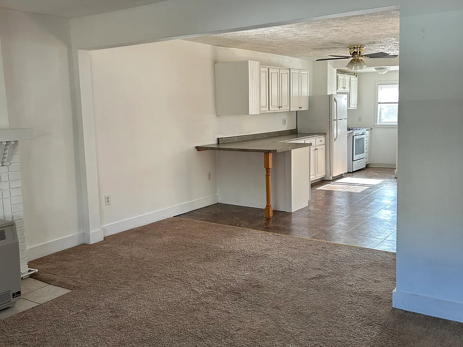 1 bed, 810 sqft, $860 — Photo 3