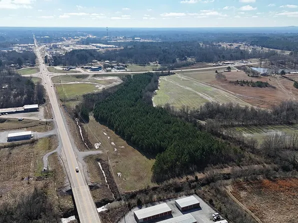 W Chambers Dr, Booneville, MS 38829