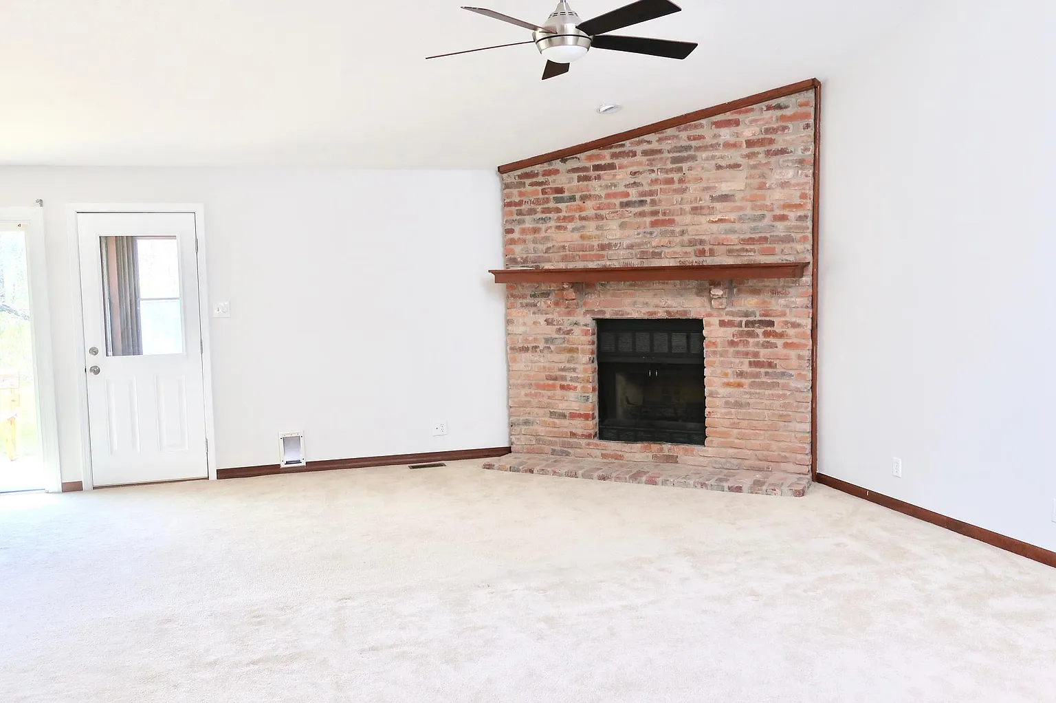 9104 Misty Cir photo 1