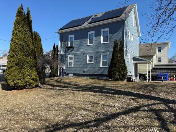 86 Magill St, Pawtucket, RI 02860