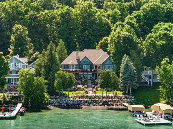 4557 N West Torch Lake Dr, Kewadin, MI 49648