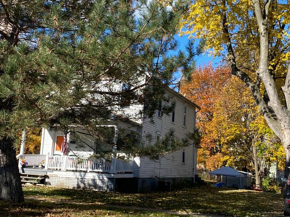 2nd image of 318 Sandusky Ave