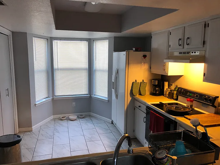 Hillrise Dr — Photo 14