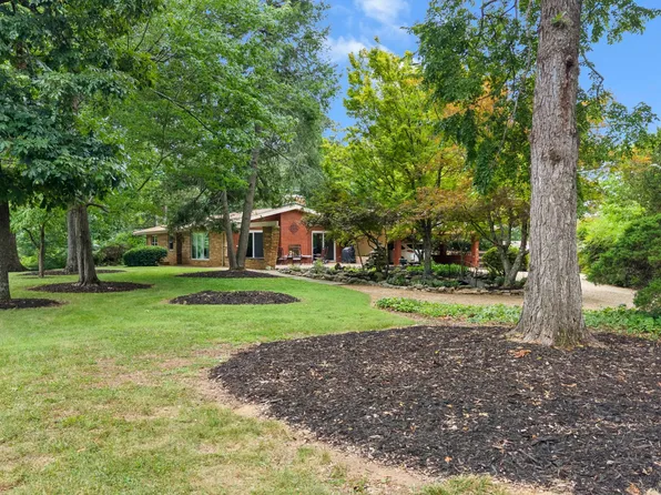 1022 Peterson Ln, Maryville, TN 37803