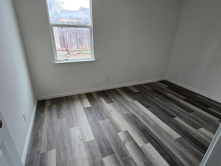 1541 Cedar Ave — Photo 7