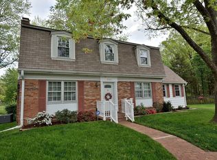5600 Hereford Ct, Alexandria, VA 22315