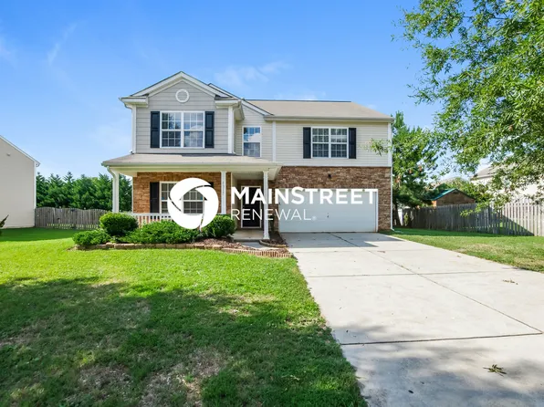 4317 Larkhaven Village Dr, Charlotte, NC 28215