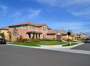 7321 Rondo Dr, Corona, CA 92880