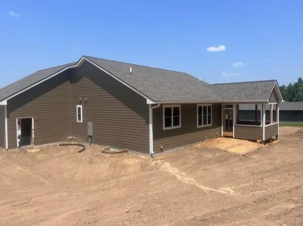 5065 Timber Bluff Drive, Eau Claire, WI 54701