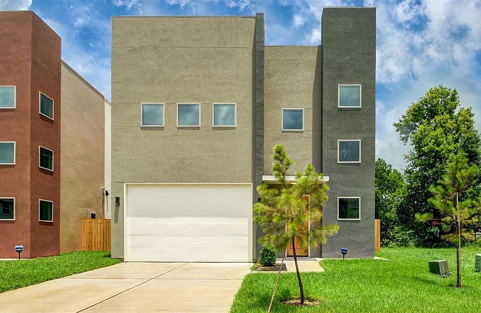 1st image of 9741 Fabiola Dr