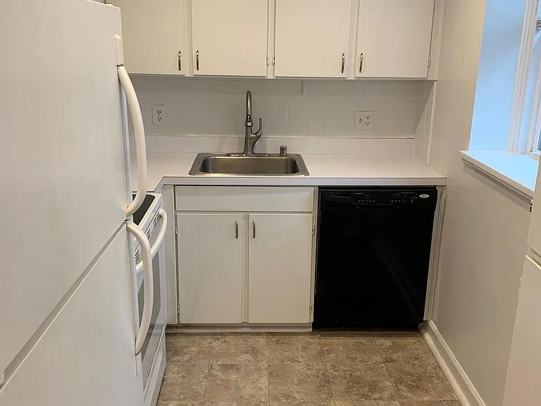 3007 S Buchanan St #B2 — Photo 9