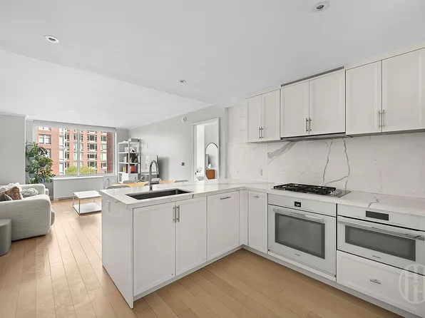 212 Warren St APT 5N, New York, NY 10282