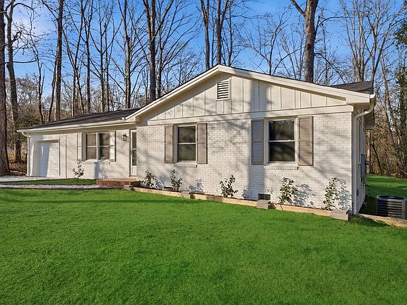 2nd image of 5805 Meadowlark Ln