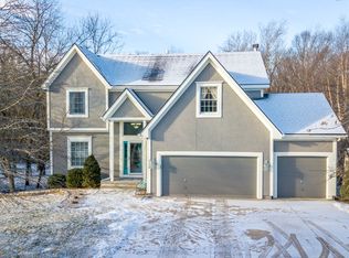 3136 Canaan Valley Dr, Kansas City, KS 66109