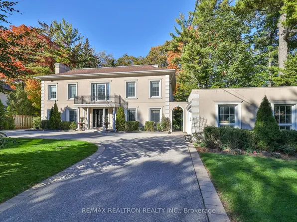 38 Saintfield Ave E, Toronto, ON M3C 2M6