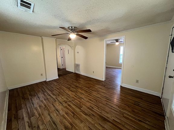 2nd image of 2810 22nd St