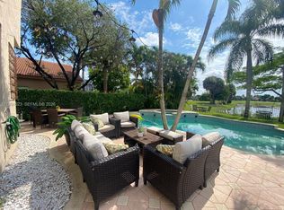Hollywood Lakes Country C, Pembroke Pines, FL 33027