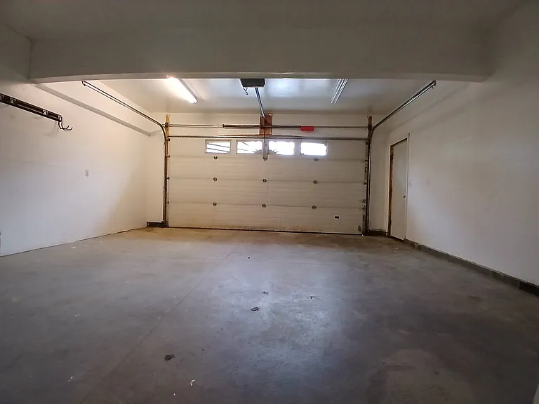 320 E Victor Cir #B — Photo 10