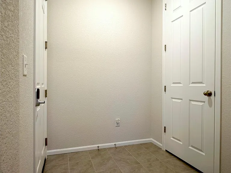 6782 Petunia Pl — Photo 36