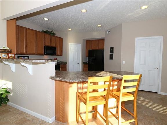 4th image of 6473 Elsinor Ct