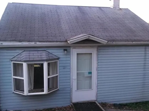 31 W 2nd St, Westover, WV 26501