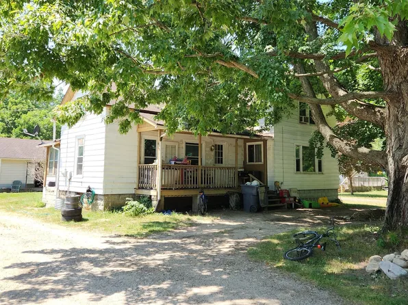 520 N Van Buren St, Bloomingdale, MI 49026