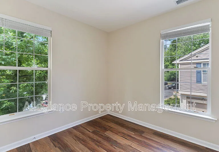 11400 Windleaf Ct #R — Photo 15