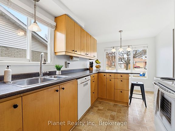 4th image of 155 Foxhunt Rd