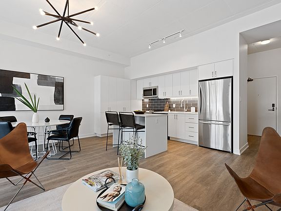 3rd image of 2826 Sandalwood Dr #1542235
