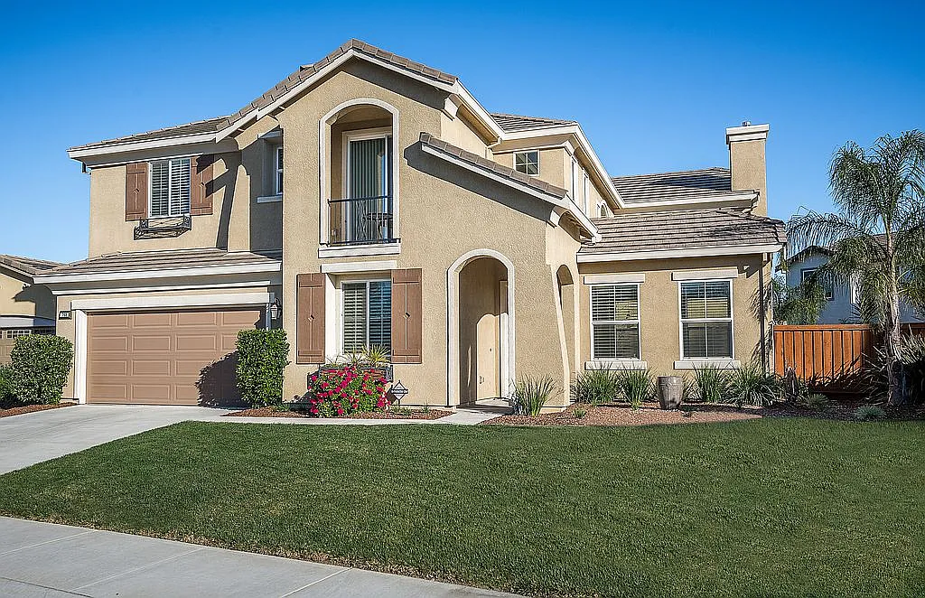 768 Placer Cir photo 1