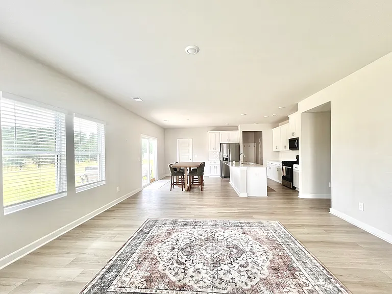 561 Cozy Bluff Rd — Photo 9