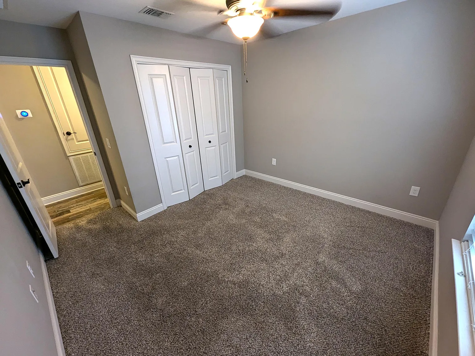 4 bed, 2.0 bath, 1802 sqft, $2,320 — Photo 4