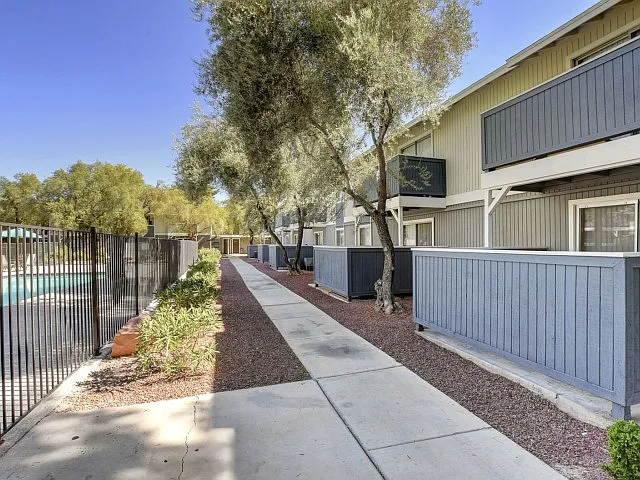 Paradise Square | Apartments For Rent in Las Vegas