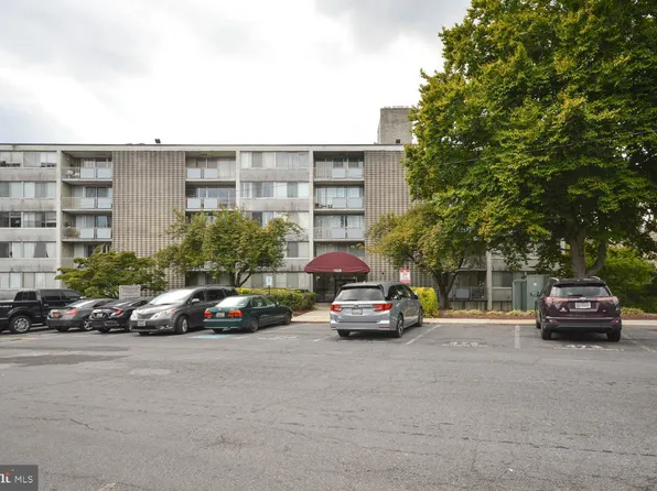 1828 Metzerott Rd APT 303, Adelphi, MD 20783