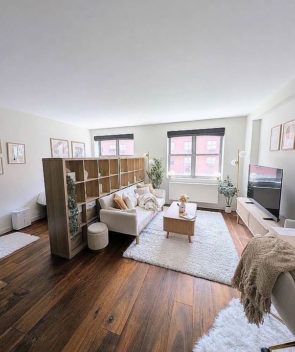 1st image of 516 W 47th St APT N4d