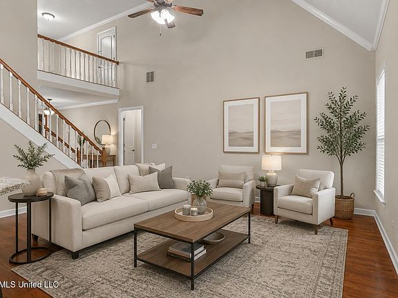 5th image of 1052 Aquila Cir N