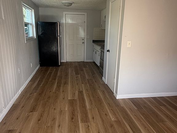 2nd image of 9401 Goldenrod Rd Unit A