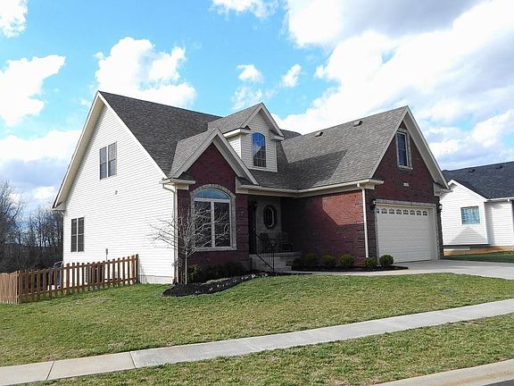 3rd image of 116 E Piedmont Dr