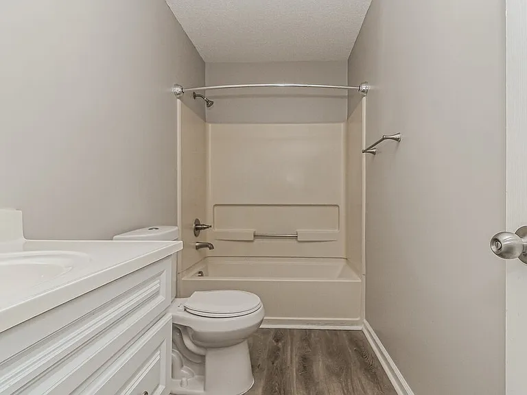 401 Three Meadows Rd — Photo 13