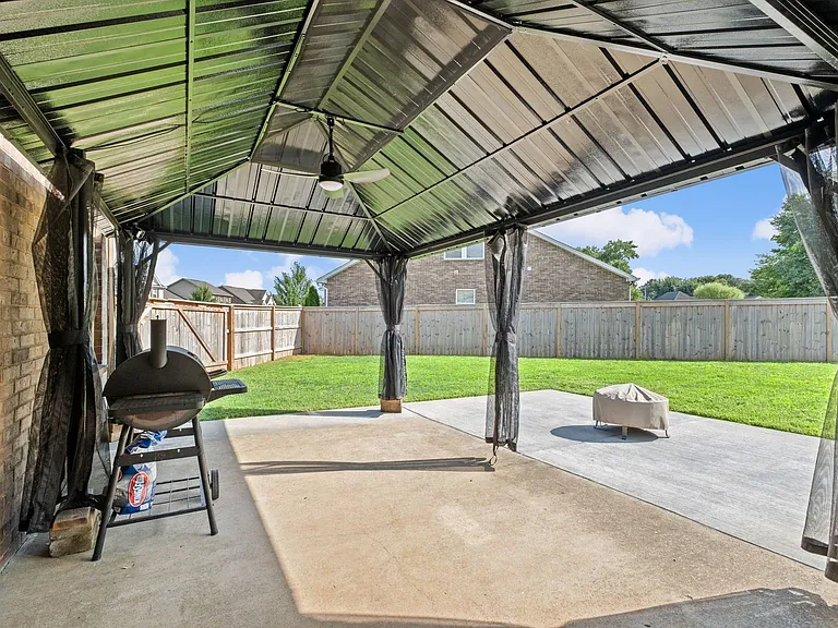 457 Goodman Dr — Photo 32