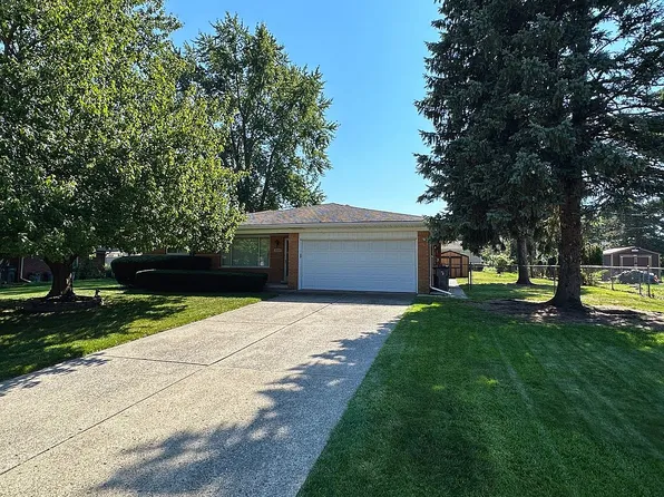 18864 Beta Ct, Clinton Township, MI 48036