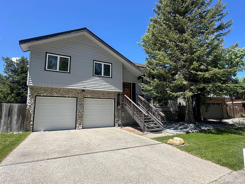 1st image of 754 Tuolumne Dr