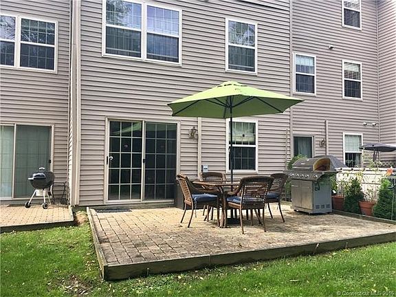 3rd image of 19 Hawthorne Dr Unit 160