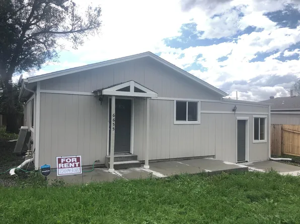 6655 Green Ct, Denver, CO 80221