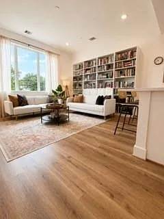 1 bed, 1.5 bath, 954 sqft, $1,799 — Photo 3