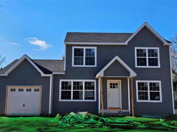 10 Cedar Branch Street, Middle Island, NY 11953