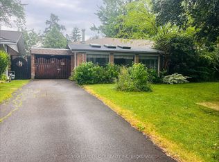 8390 Breadner Cres, Niagara Falls, ON L2G 6N5