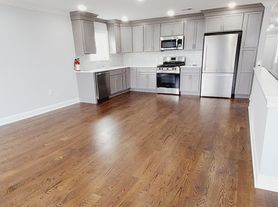 147 N 15th St, East Orange, NJ