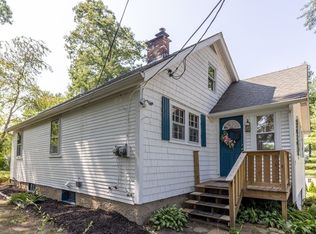 9 7th Ave, Halifax, MA 02338